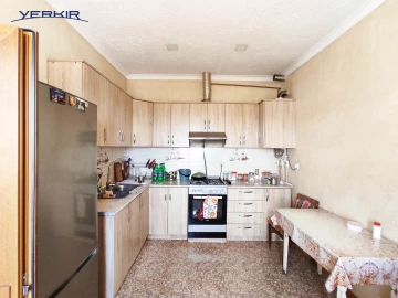 Առանձնատներ Կոդ` 10+518098