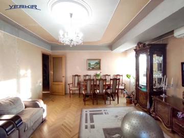 Apartments Code: 10+308740