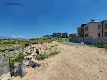 Land areas Code: 1+618446