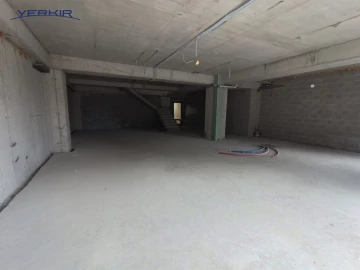 Commercial properties Code: 9+918147