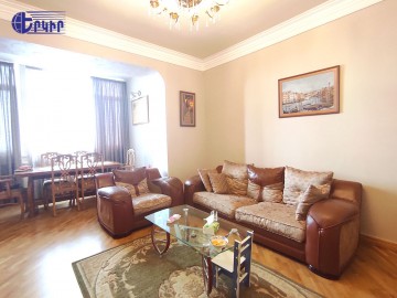 Բնակարաններ Կոդ` 10+301271