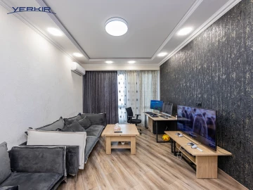 Բնակարաններ Կոդ` 5+214462