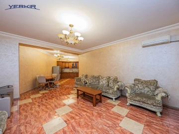 Apartments Code: 5+314879