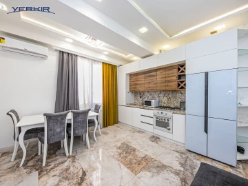 Apartments Code: 8+320404