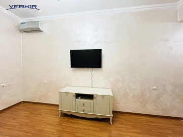 Բնակարաններ Կոդ` 9+220107