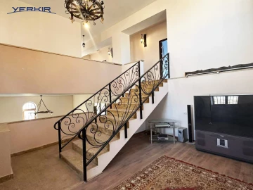 Houses Code: 5+514444