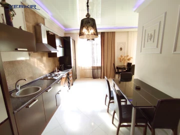 Apartments Code: 5+306396