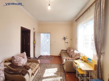 Առանձնատներ Կոդ` 10+518097