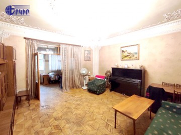 Բնակարաններ Կոդ` 5+31949