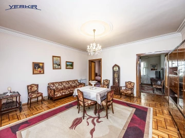 Houses Code: 4+505651