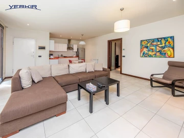 Apartments Code: 9+312724