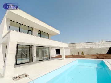 Houses Code: 3+502202