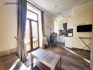 Բնակարաններ Կոդ` 5+114913