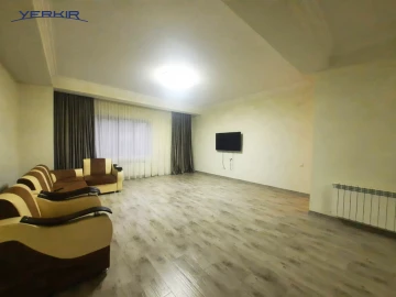 Բնակարաններ Կոդ` 5+414837