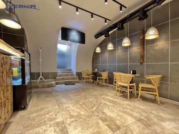 Կոմերցիոն Տարածքներ Կոդ` 3+710833