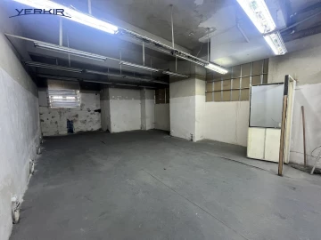 Commercial properties Code: 8+917114