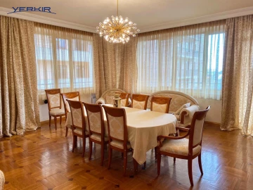 Բնակարաններ Կոդ` 1+819492