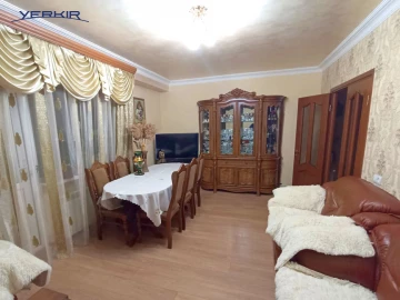 Բնակարաններ Կոդ` 10+407946