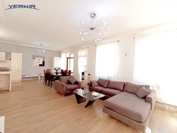 Apartments Code: 10+405450