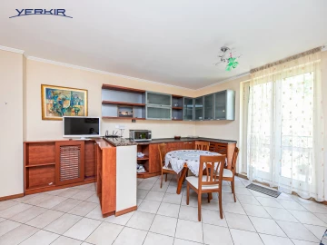 Apartments Code: 5+318404