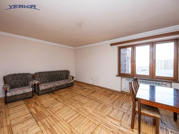 Apartments Code: 8+413745