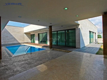 Houses Code: 3+510608