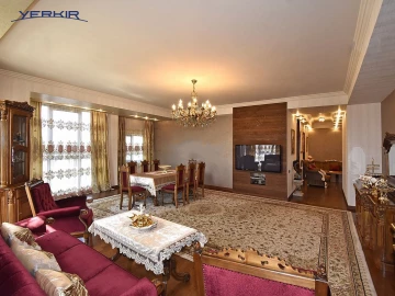 Apartments Code: 5+407218