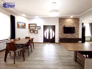 Houses Code: 4+501537