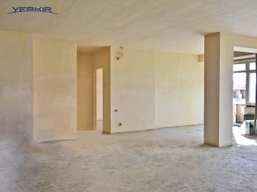 Apartments Code: 5+318118