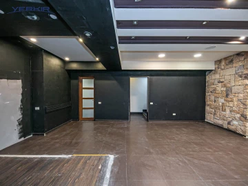 Commercial properties Code: 9+915131