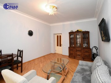 Բնակարաններ Կոդ` 10+2471490