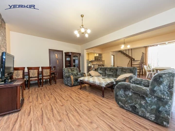 Houses Code: 2+520123