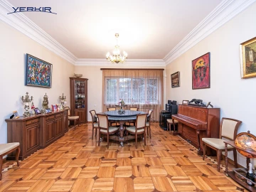 Առանձնատներ Կոդ` 8+517880