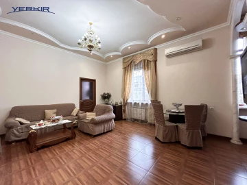 Квартиры Код 5+217390