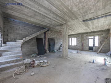 Houses Code: 3+517444