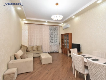 Բնակարաններ Կոդ` 5+221333