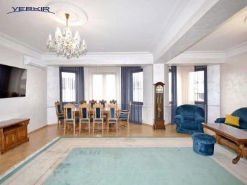 Apartments Code: 9+809035