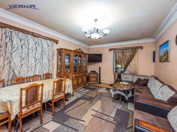 Houses Code: 9+513445