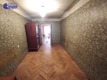 Apartments Code: 5+303230