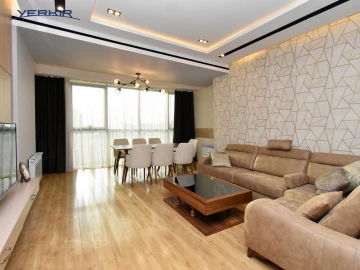 Apartments Code: 5+321048