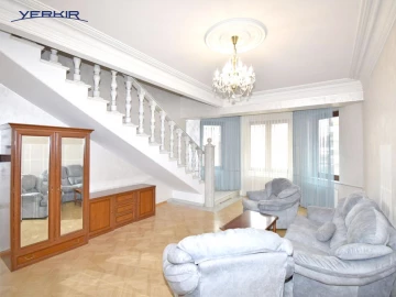 Apartments Code: 9+809035