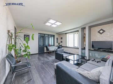 Բնակարաններ Կոդ` 10+218988