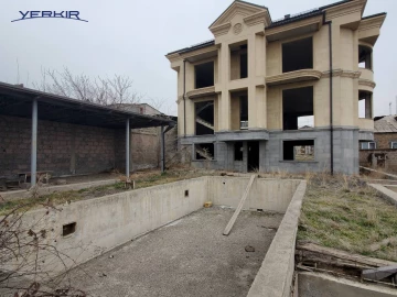 Houses Code: 2+516474