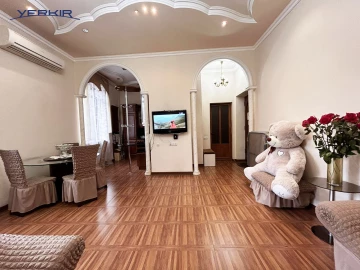 Квартиры Код 5+217390