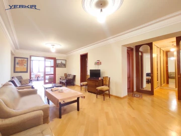 Բնակարաններ Կոդ` 10+305740