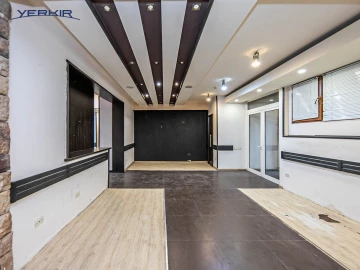 Commercial properties Code: 9+915131