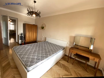 Բնակարաններ Կոդ` 3+218250