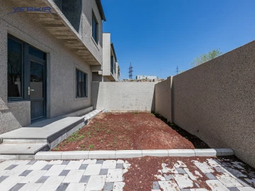 Houses Code: 3+517444