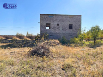 Houses Code: 2+50040