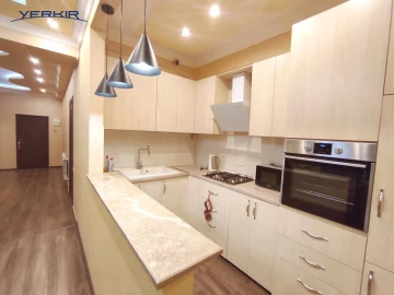 Բնակարաններ Կոդ` 5+308257